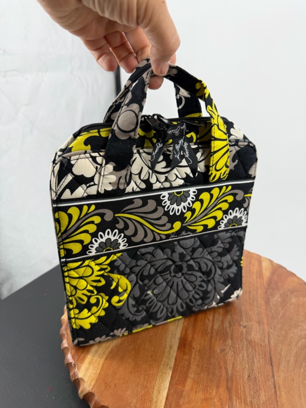 Vera Bradley Tech Organizer Baroque‎ Black Yellow Floral Zip Mesh Pockets